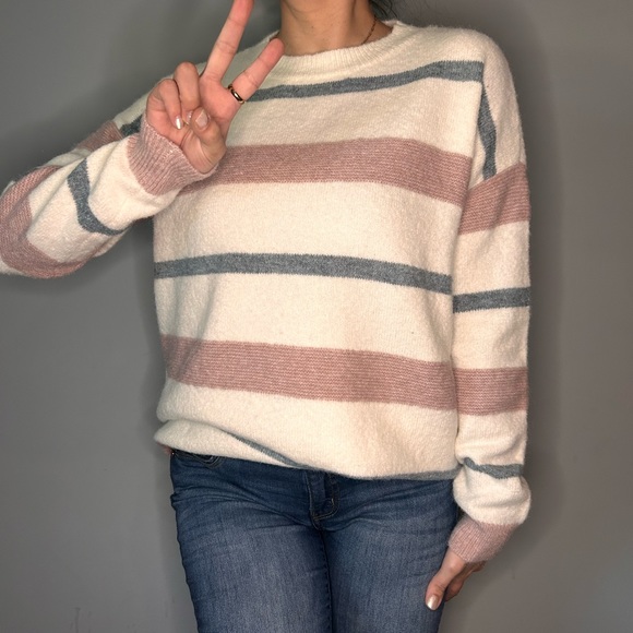 Pull over sweater - Picture 6 of 6